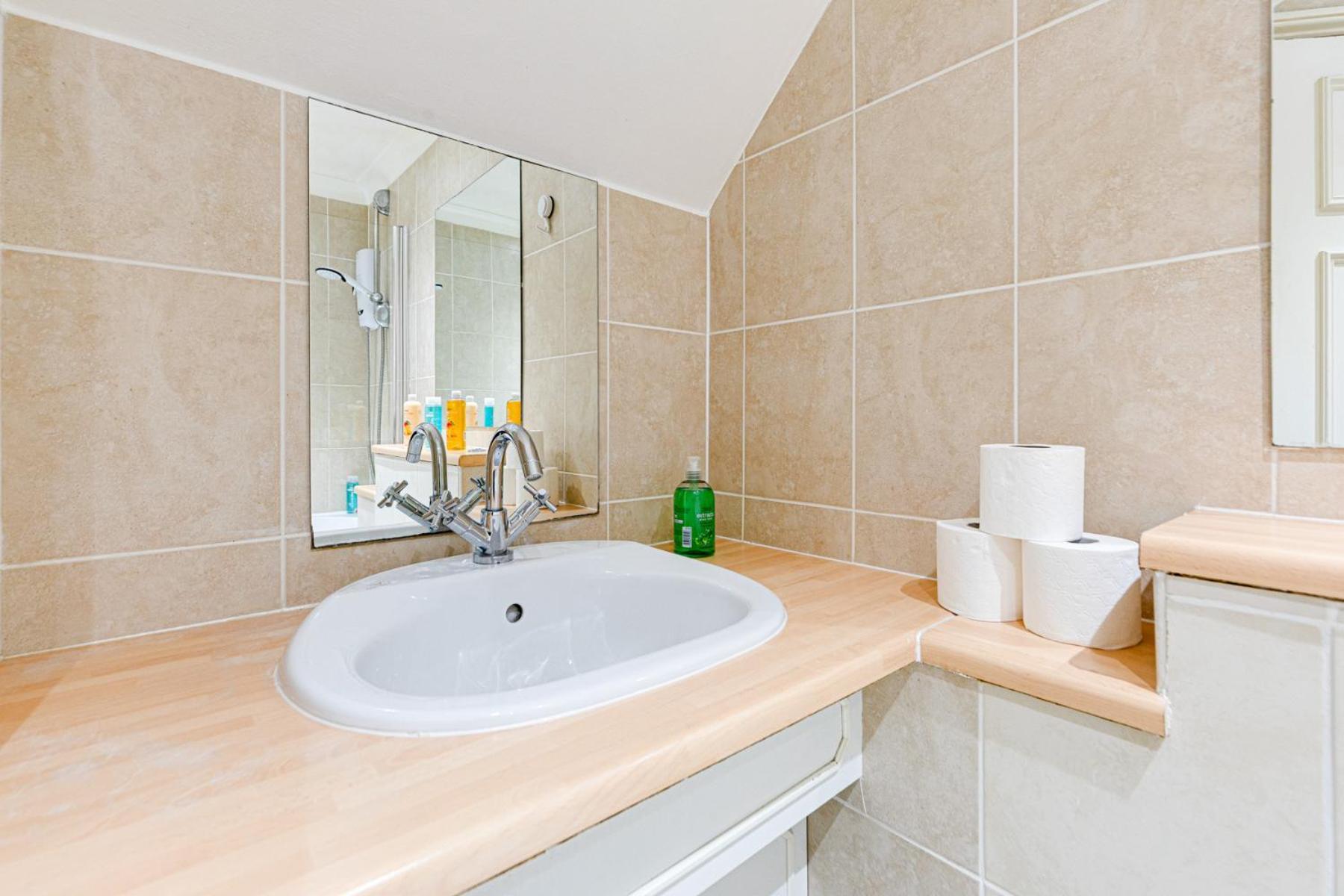 Luxstay2 Earls Court Apartment - Sleeps Up To 8 Лондон Екстер'єр фото