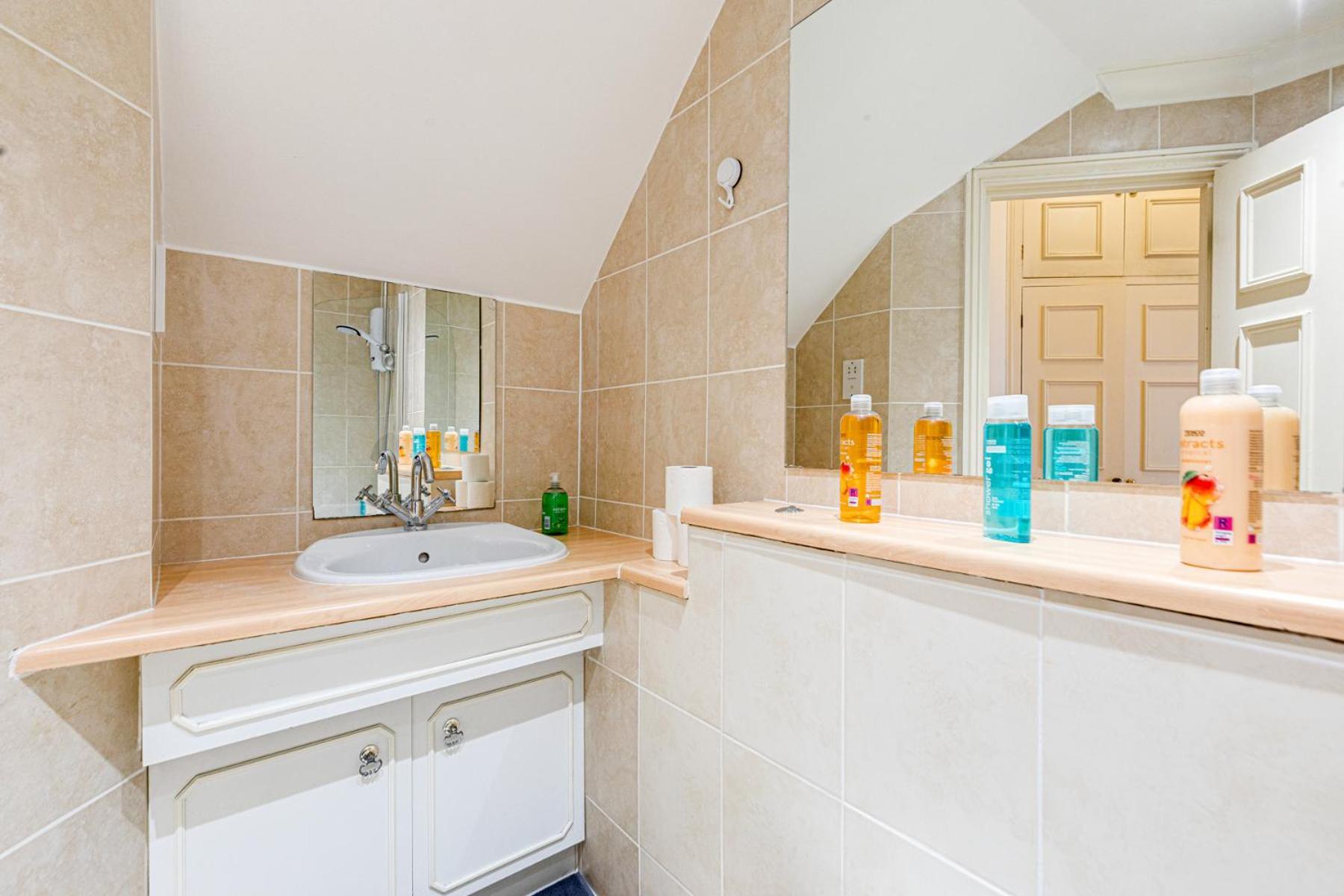 Luxstay2 Earls Court Apartment - Sleeps Up To 8 Лондон Екстер'єр фото