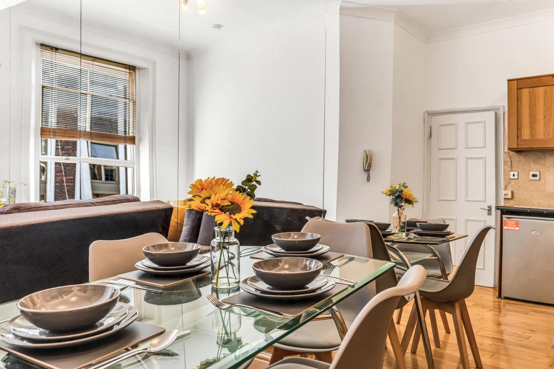 Luxstay2 Earls Court Apartment - Sleeps Up To 8 Лондон Екстер'єр фото